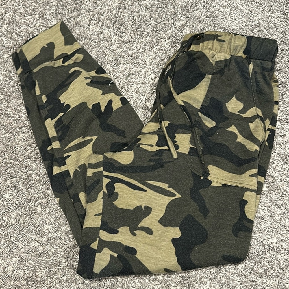 Boutique Cotton Camo Joggers - Size L